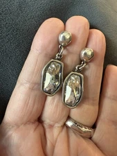 Uno de 50 "On Tip Toes" Swarovski Elements Crystal Flash Silver Earrings