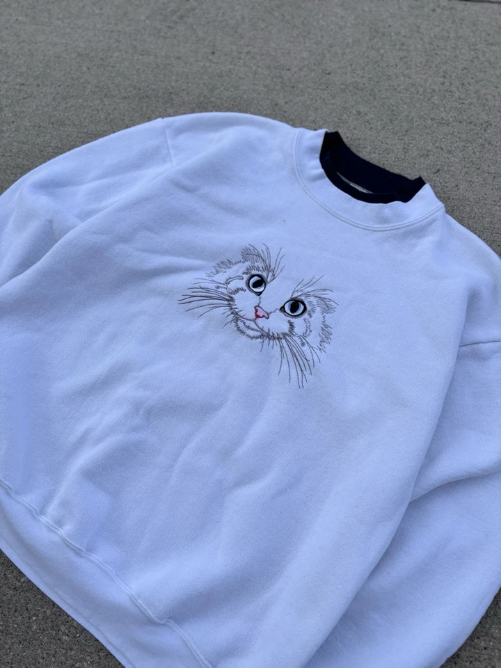 Vintage 90s Cat Sweatshirt Tagged XL White Embroidered Cat Crewneck Made In USA - Image 2 of 4