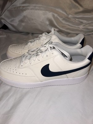 Nike cream Low-Top Sneakers with Navy Swoosh