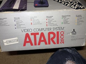 vtg Atari 2600 Video Game Console w/ Box SEE PICS untested