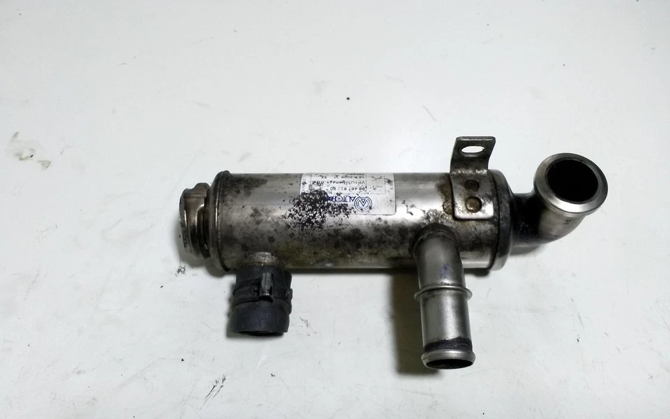 Radiatore Citroën C5 II Break RE AGR 9646762280 1.6 Diesel 80kw 2008 27712200 - Immagine 2 di 4