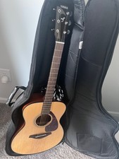 Yamaha FS700s acoustic guitar with case
