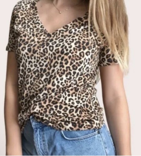 Victoria's Secret PINK Leopard Print Tee Shirt Short Sleeve Sz Small NWT RN37/2 - Picture 2 of 3