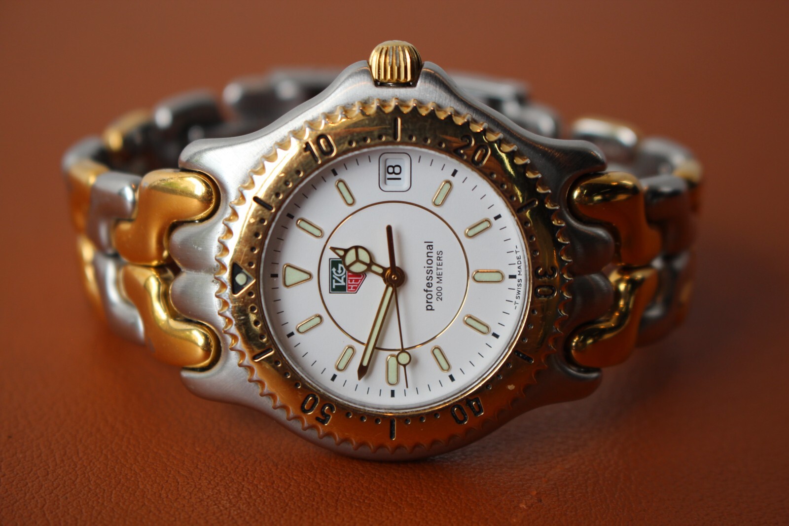 Tag Heuer Professional 200 meters WG1122-K0 Wrist Watch