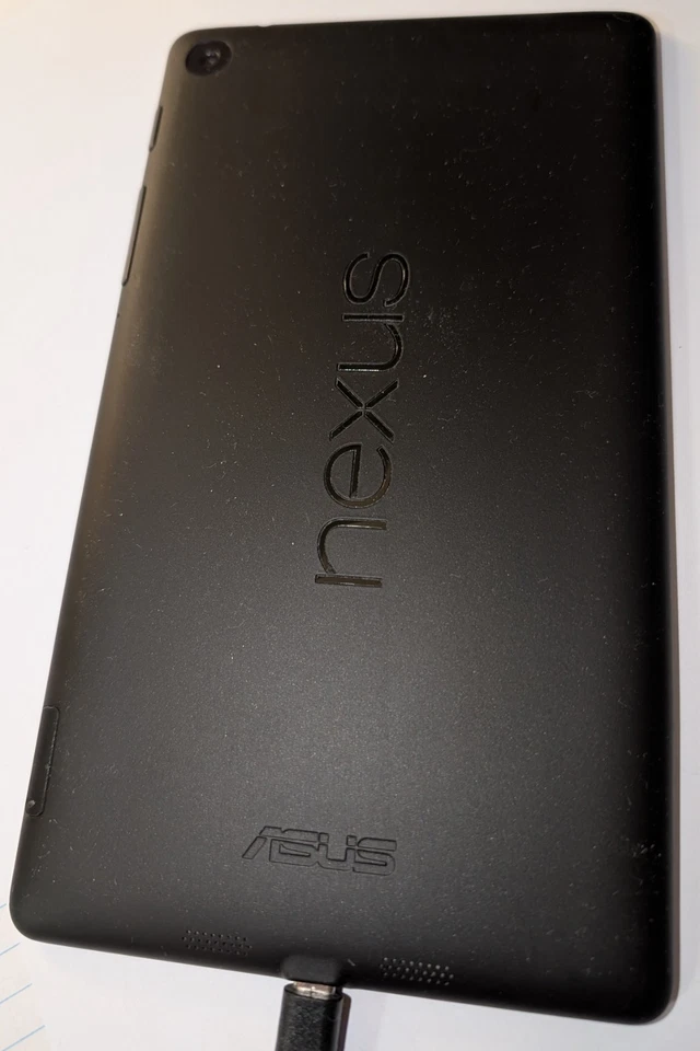 2013 2nd Gen (W/Rear Cam) Asus Nexus 7 Tablet W/Case bundle - Image 4 of 4