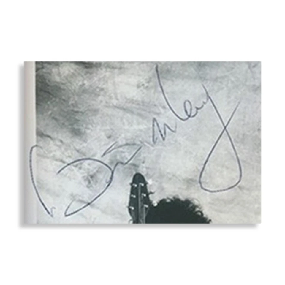 Queen 24k Gold Record Radio Gaga With reproduction signatures!! Museum Glass... - Image 2 of 4