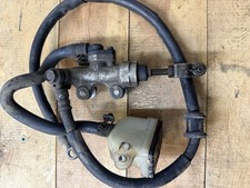 Suzuki Gsxr 1100 Slingshot 1990 Rear Brake Cylinder And Reservoir
