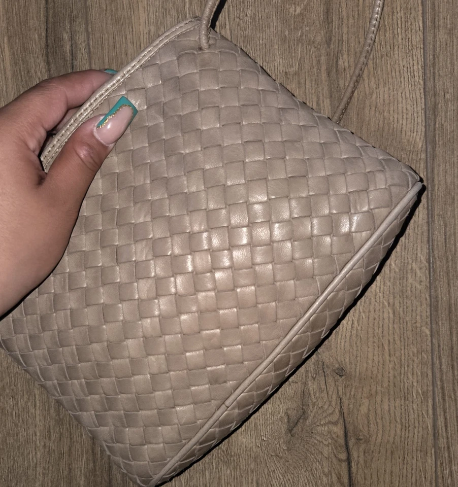 VINTAGE BOTTEGA VENETA INTRECCIATO CROSSBODY SHOULDER BAG - Image 2 of 4