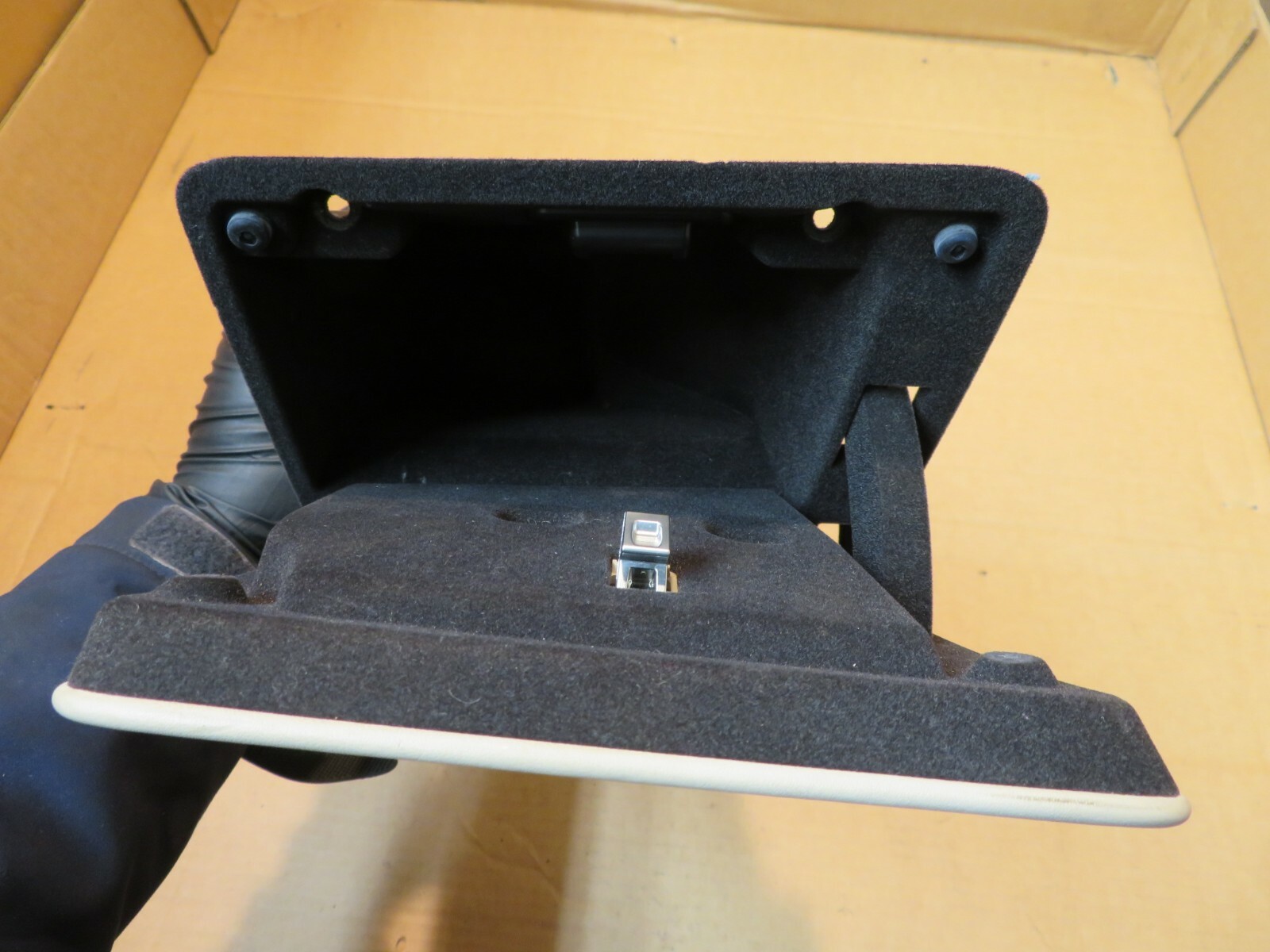 2014-2017 MASERATI GHIBLI LEFT DRIVER SIDE DASHBOARD STORAGE COMPARTMENT OEM