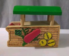 Thomas The Train  Friends Wooden Railway Arlesdale Barrel Company Loader