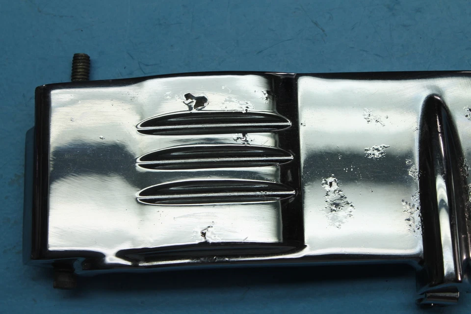 1445 04 Harley-Davidson ELECTRA 滑翔铬内主盖配件 8294 — 第 4/4 张图片