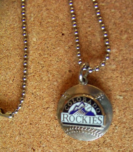 Colorado Rockies logo silver tone necklace TARNISHED - Picture 2 of 10