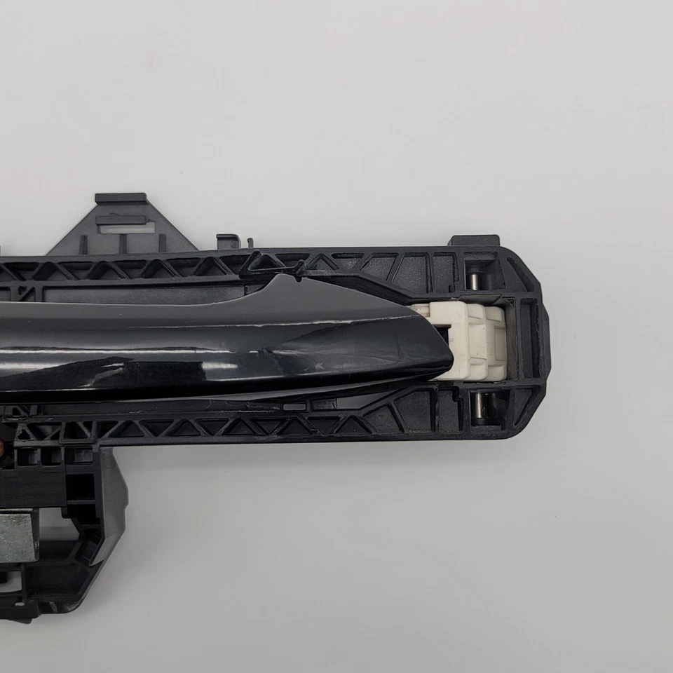 Manija de puerta exterior delantera derecha gris fabricante de equipos originales Mercedes C250 GLK350 2008-2015 Foto 3 de 4