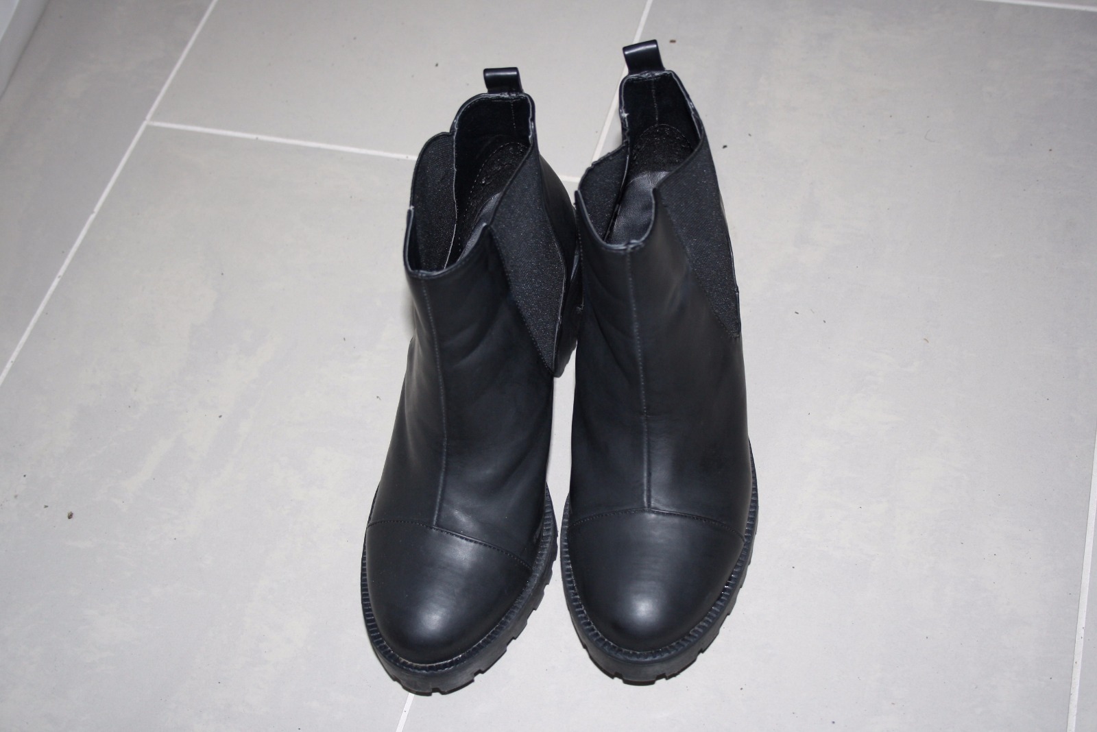 Office London Frontline Cleated Ankle Stiefel Größe 39 Office London Frontline Cleated Ankle Stiefel Größe 39