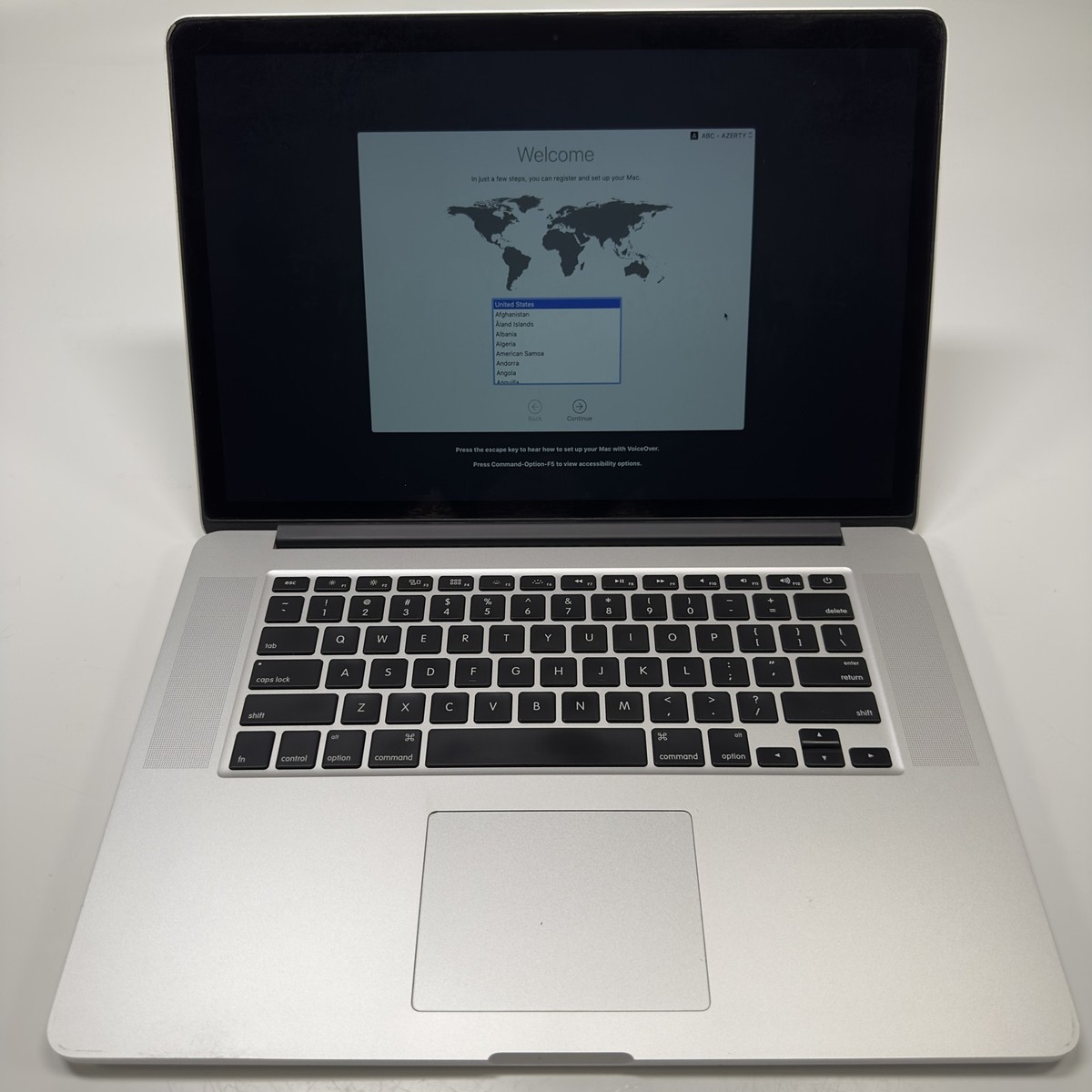 Apple 15