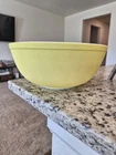 Vintage PYREX Yellow Primary Color Mixing Bowl 404 Large 4 Quart