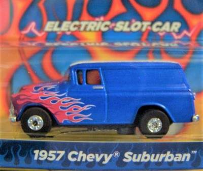 Auto World Flames blau 1957 Chevrolet Suburban Horse Scale Slotcar
