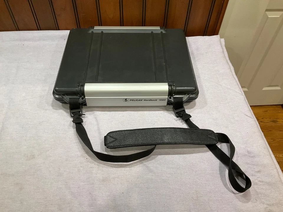 Vintage Pelican Hardback 1090 The Ultimate 15” Notebook Computer Protector, NEW - Image 3 of 4
