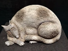 Marsha McCarthy 2001 Signed Sleeping Cat Figure