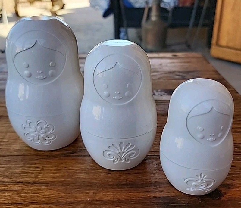 Nesting Dolls Measuring Cups By Fred & Friends Set Of 3 Matryoshka White 2009