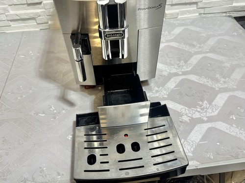 Delonghi PrimaDonna S DeLuxe Kaffeevollautomat mit Einschränkung verliert Wasser - Bild 5 von 9