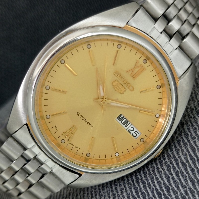 GENUINE VINTAGE SEIKO 5 AUTOMATIC JAPAN MENS ORIGINAL DIAL WATCH a2527-U