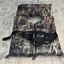 Adult Unisex Near-Shore Buoyant Vest Type ll PFD Boating Camo Fishouflage