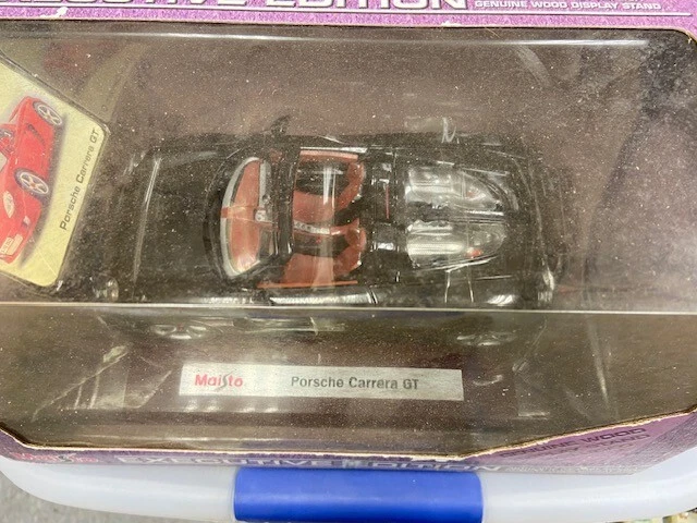 Executive Edition Porsche Carrera GT Sports Car 1/18 Maisto NIB In Box - Image 2 of 4