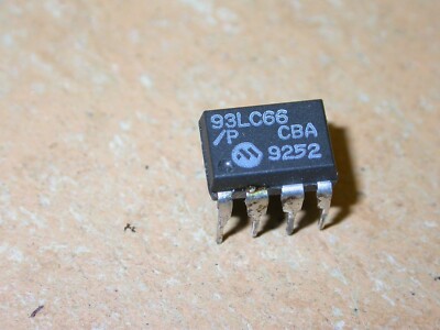 93LC66 EEPROM 4K 512x8 oder 256x16bit 2.5V Microchip DIL8 L#025-2