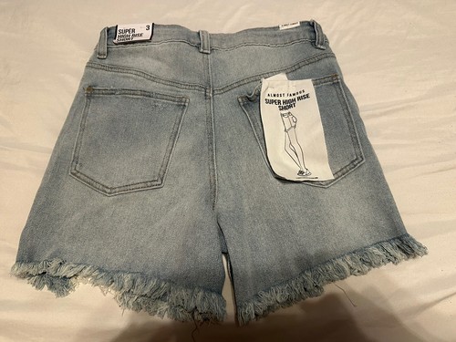 Almost Famous Super High Rise Denim Distressed Shorts Women’s Jrs Size 3 NWT - Picture 5 of 10