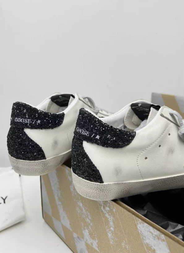 Golden Goose Casual and Easygoing Leather Flat with a Brand New Lace and Label - Image 4 of 4