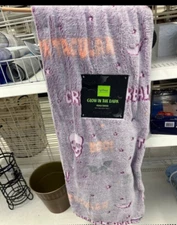 Halloween Glow in the Dark Bats skulls plush throw blanket home decor  60”x70”