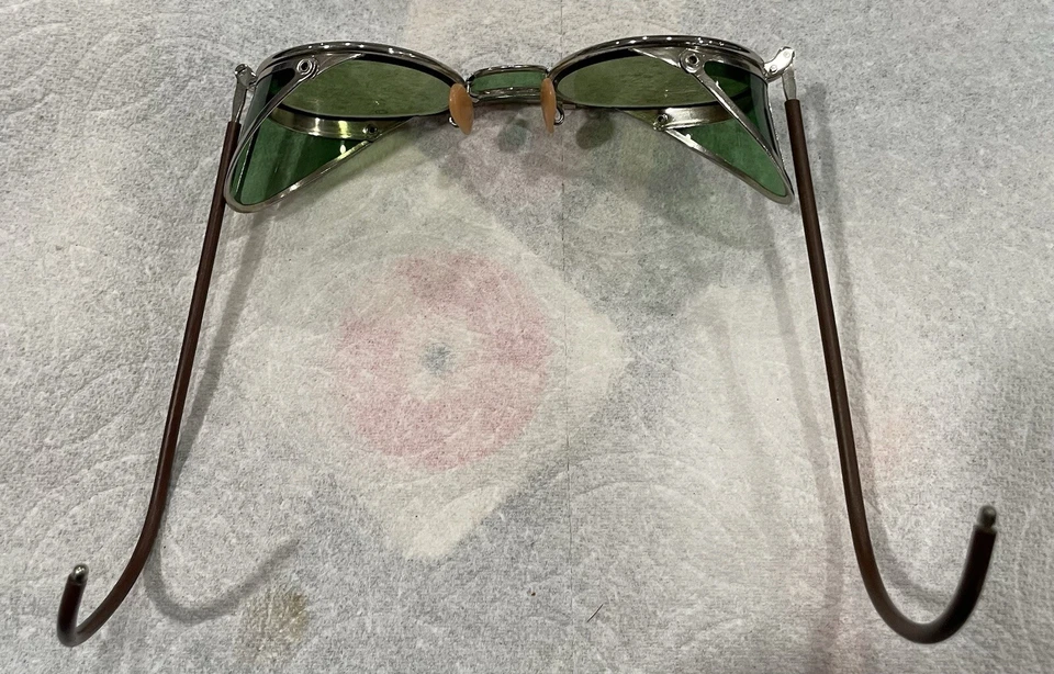 Óculos de segurança Early Bausch e Lomb. Caixa original. Total Steampunk / Hollywood - Imagem 2 de 4