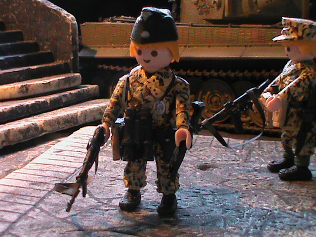 PLAYMOBIL PERSONNALISÉ PANZER GRENADIER REG 21 DIV. (LILLE-1944) REF-0509 BIS