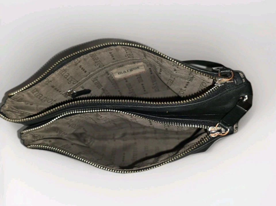 Bolso Bandolera Margot Cuero Negro Cartera Delgada Correa Ajustable 10.5"x9"X3"  Foto 4 de 4