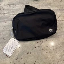 Lululemon Everywhere Belt Bag BLACK BRAND NEW