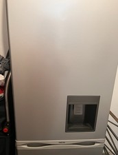 Vend Frigo 2 Coffres Congélateur Cassé Avec un Support Beurre Au Frigo