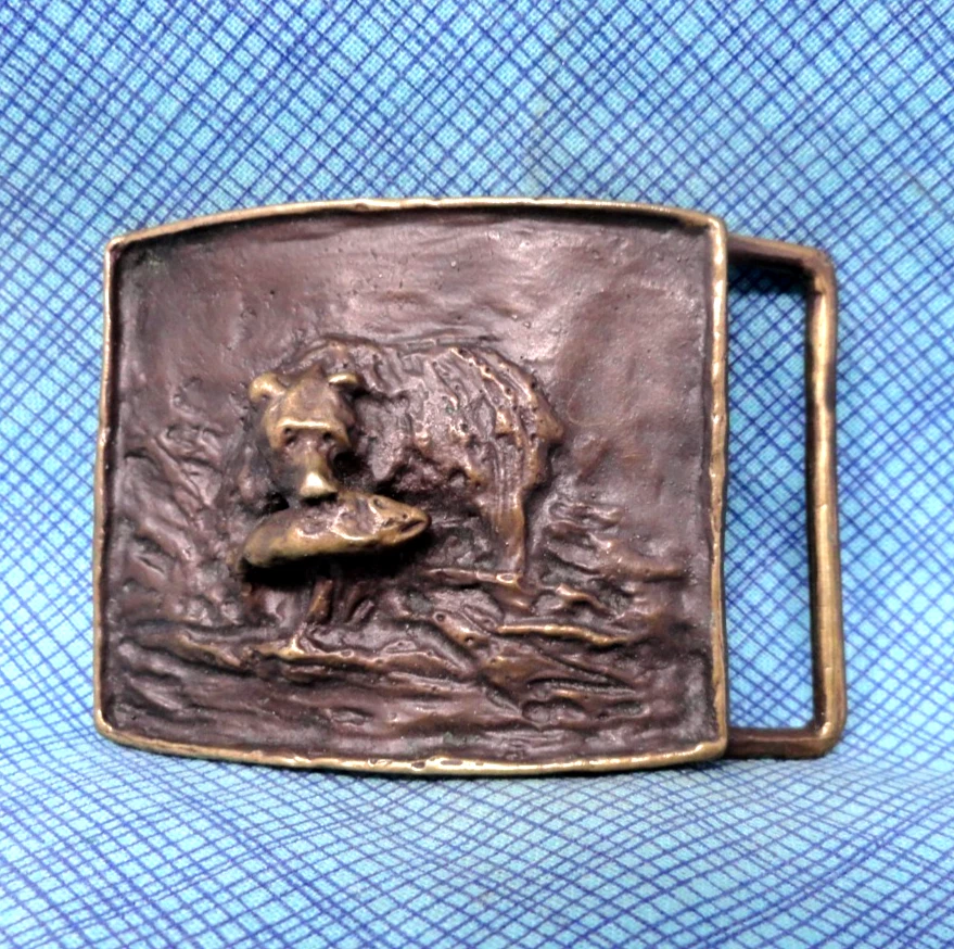 Sculptural Art Grizzly w/ Salmon Dress Belt Buckle Signed C Alan Johnson .MDA028 - Image 2 of 4