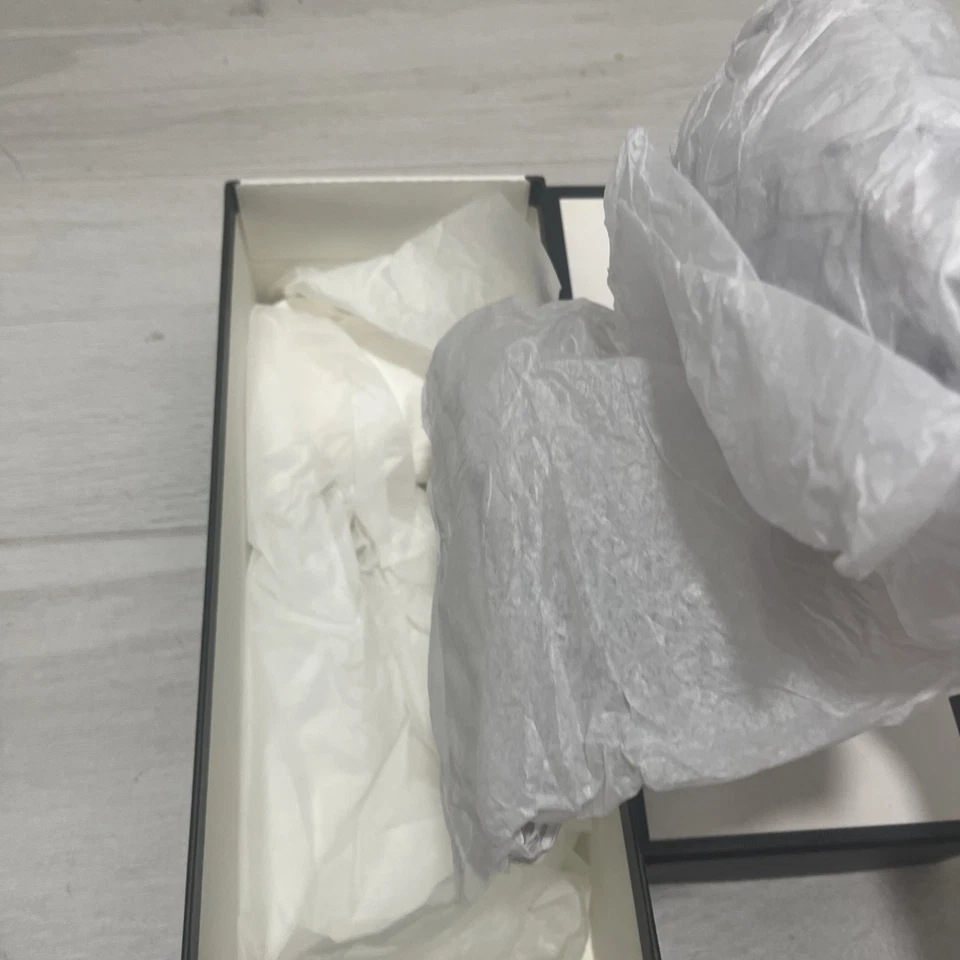 GUCCI пустая коробка для обуви черный и белый "6,5 X" 12 X" 4 ткани и документы - Изображение 4 из 4