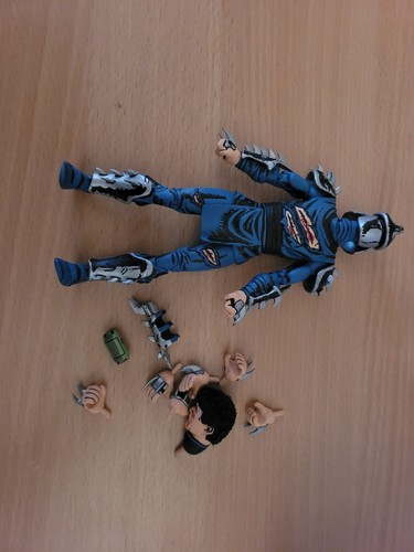 NECA TMNT MIRAGE COMICS BATTLE DAMAGED SHREDDER - Bild 1 von 2