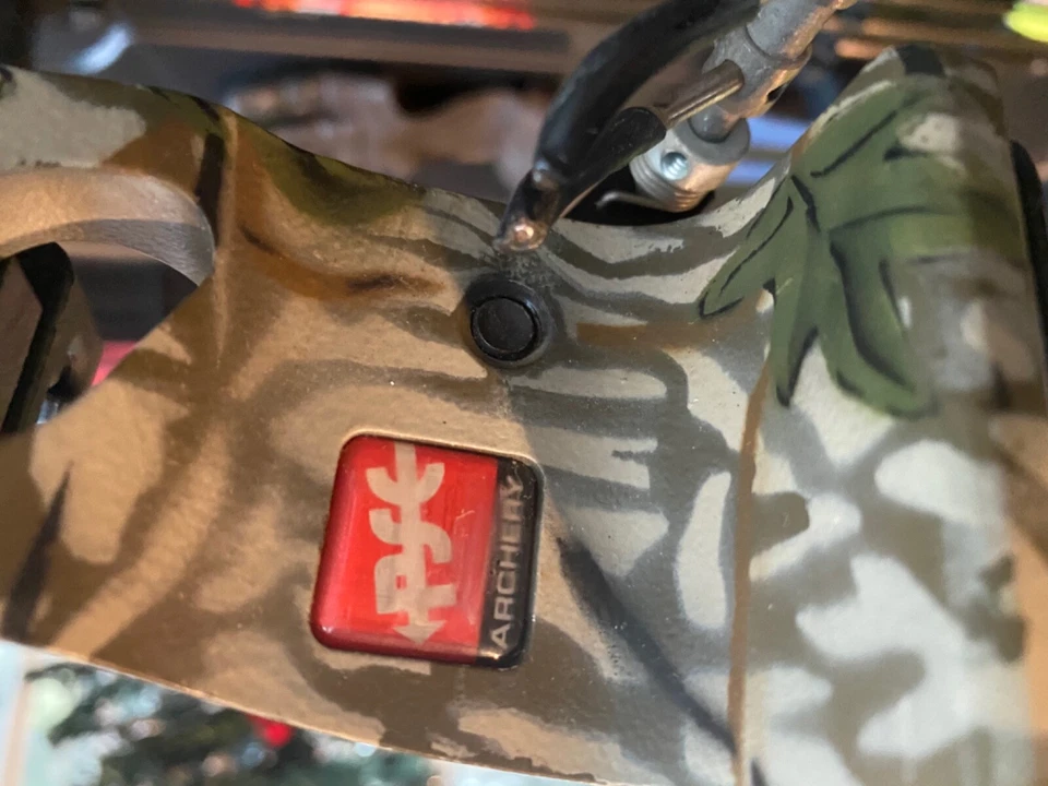 youth compound bow used PSE Spider 27 draw , right handed. Lightly used - Image 4 of 4