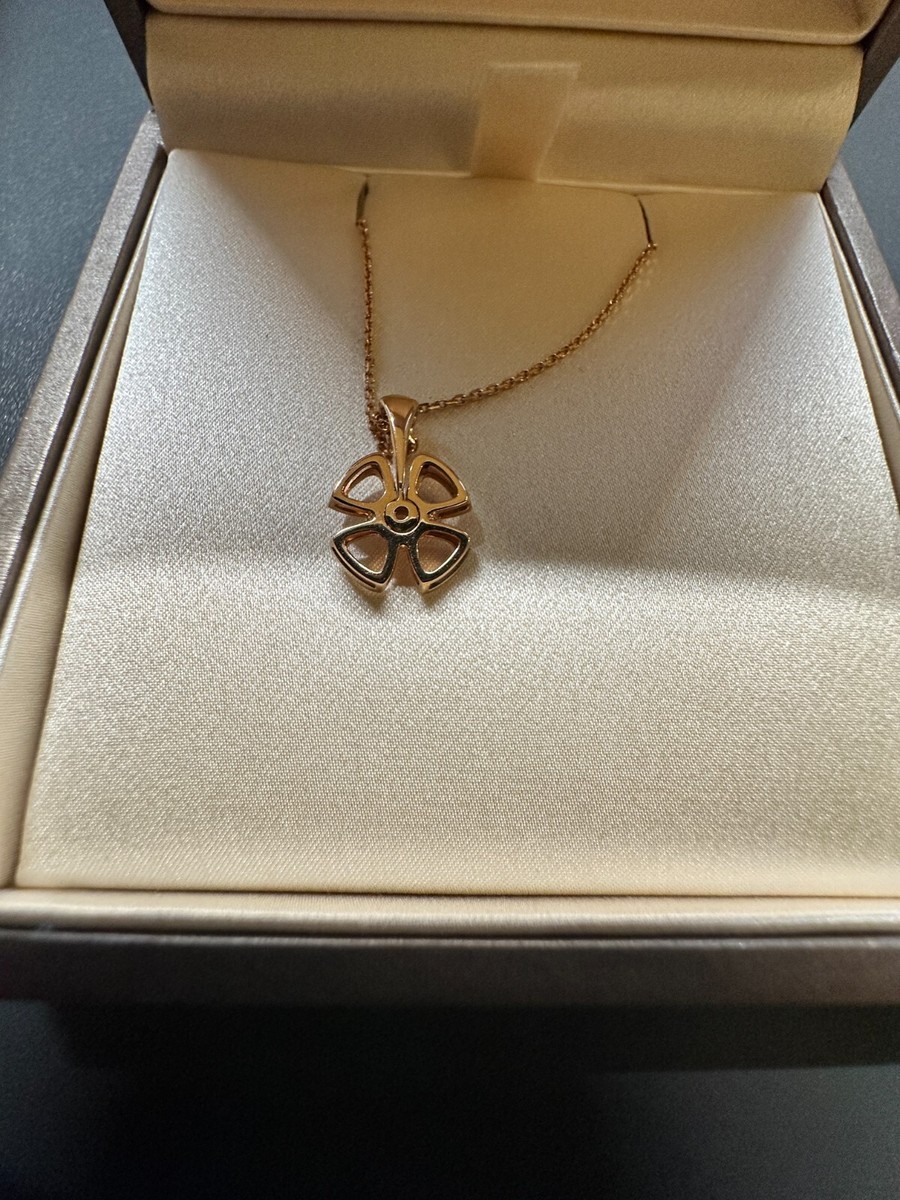Flower Pendant Bvlgari Fiorever Necklace Bvlgari Fiorever 43 Cm
