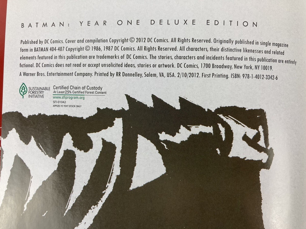 BATMAN YEAR ONE Deluxe Edition Hardcover Book Miller Mazzucchelli