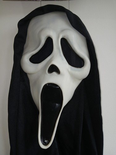 Vintage Scream Ghostface Mask Gen 2 Tagged ASIS New Old Stock - Picture 3 of 11