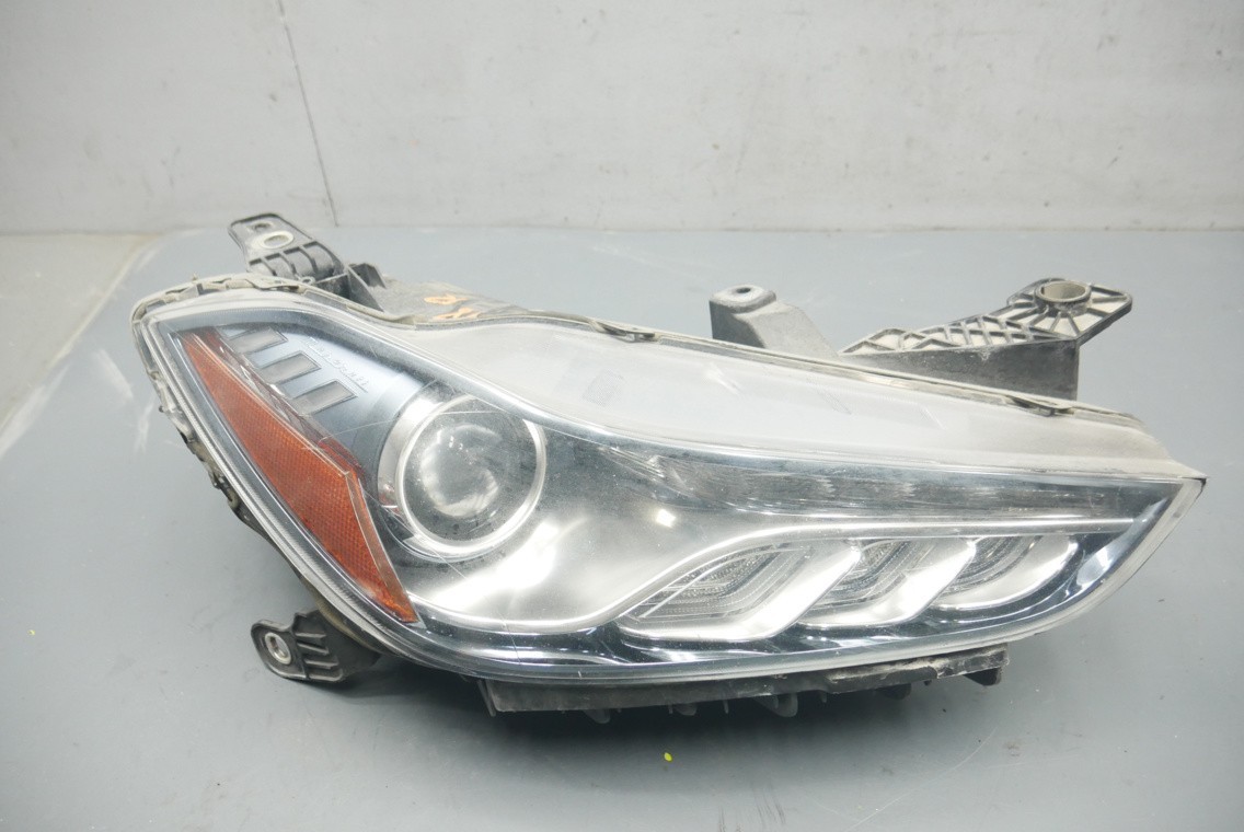 2014-2017 Maserati Ghibli Front Right Side Headlight Lamp 670005473 OEM