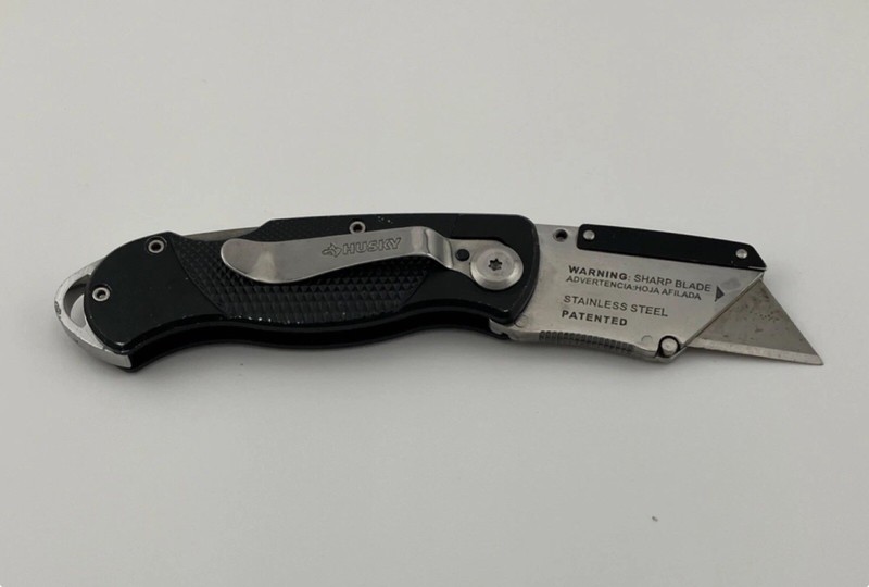 Husky Folding Lock-Back Utility Knife