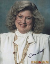 TERRIE SNELL in HOME ALONE as Aunt Leslie. COA. In Per. 10"x8"#1103