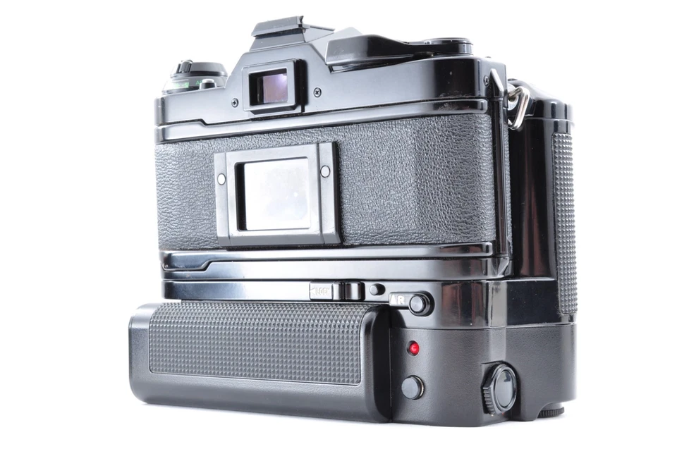 Canon AE-1 Program 35mm SLR Film Camera w/ New FD 135mm f/3.5 lens + MD #914001 - Image 4 of 4