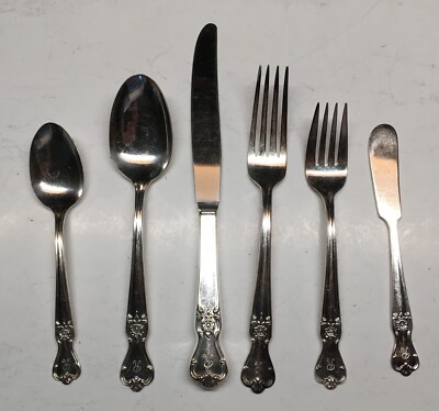 88pc International Signature Silverplate Old Company Plate