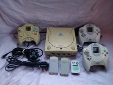 Sega Dreamcast PAL Console - Tested Working - 3 Controllers - 1 VMU - 2 Rumbles
